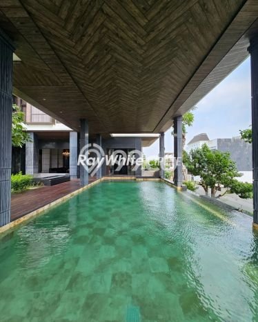 Dijual Rumah Mewah Elegan Dengan View Cantik di Pantai Mutiara, Jakarta Utara Dijual Rumah Mewah Elegan Dengan View Cantik di Pantai Mutiara, Jakarta Utara