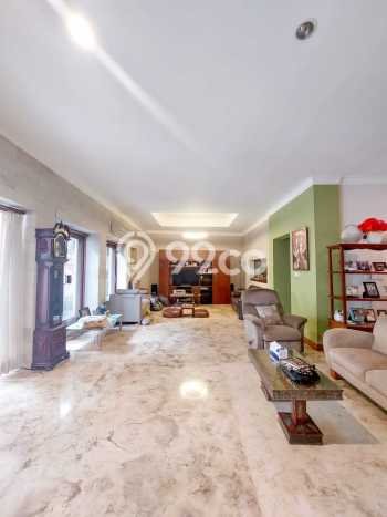 Hunian Eksklusif Dijual LT 726m2 di Kebayoran Baru, Jakarta Selatan Hunian Eksklusif Dijual LT 726m2 di Kebayoran Baru, Jakarta Selatan