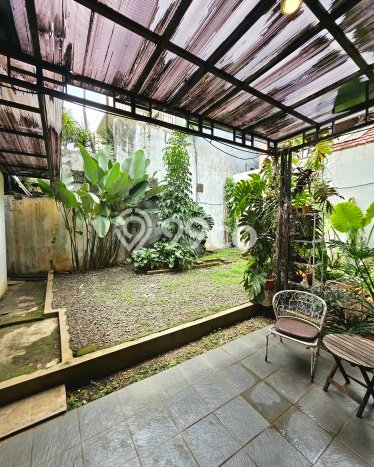 Ready to Use! Premium House LT 230m2 Desain Elegan di Cipete Ready to Use! Premium House LT 230m2 Desain Elegan di Cipete