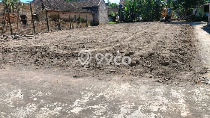 Tanah Dijual Lokasi Karanganom, Klaten Luas 500m2 Legalitas Aman Tanah Dijual Lokasi Karanganom, Klaten Luas 500m2 Legalitas Aman