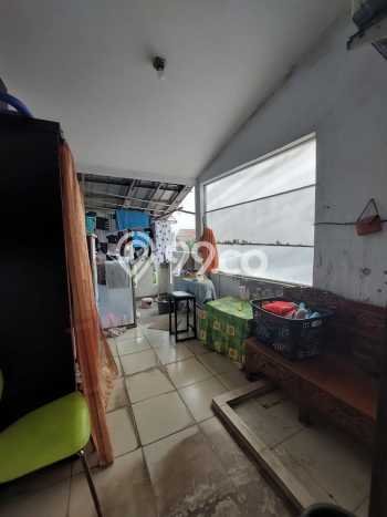 Rumah Modern Minimalis 3 Kamar Bisa Langsung Pindah di Cipondoh Rumah Modern Minimalis 3 Kamar Bisa Langsung Pindah di Cipondoh