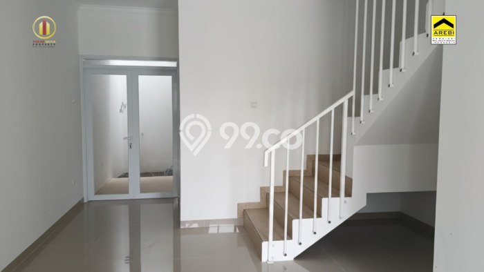 For Sale Rumah 4 Kamar Lokasi Ideal Nyaman dan Strategis di Arcamanik For Sale Rumah 4 Kamar Lokasi Ideal Nyaman dan Strategis di Arcamanik