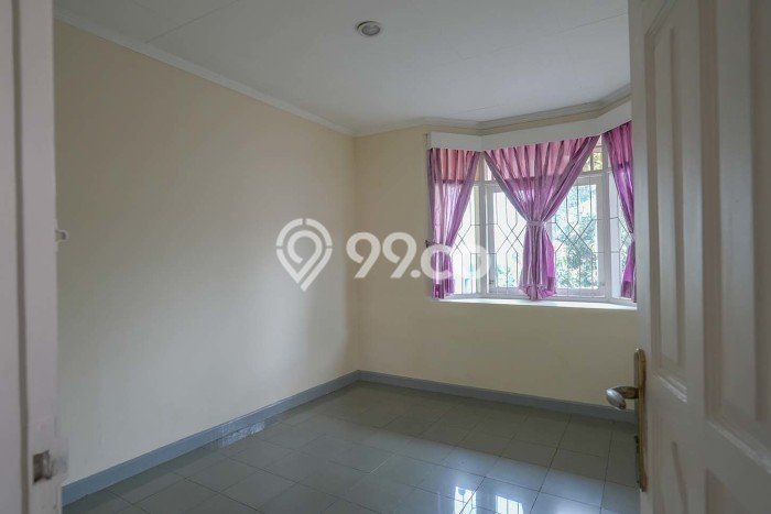 Jual Rumah Bagus Siap Huni LB 240m2 di Antapani, Bandung Jual Rumah Bagus Siap Huni LB 240m2 di Antapani, Bandung