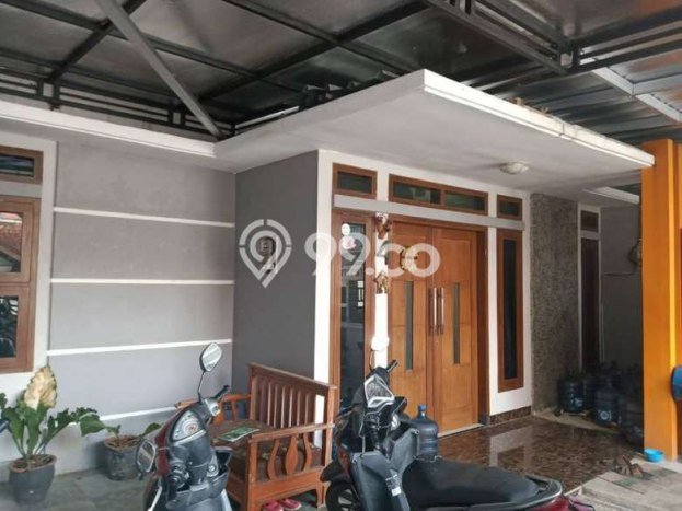 Jual Rumah Strategis Bagus Punya 4 KT di Arcamanik Bandung SHM Jual Rumah Strategis Bagus Punya 4 KT di Arcamanik Bandung SHM