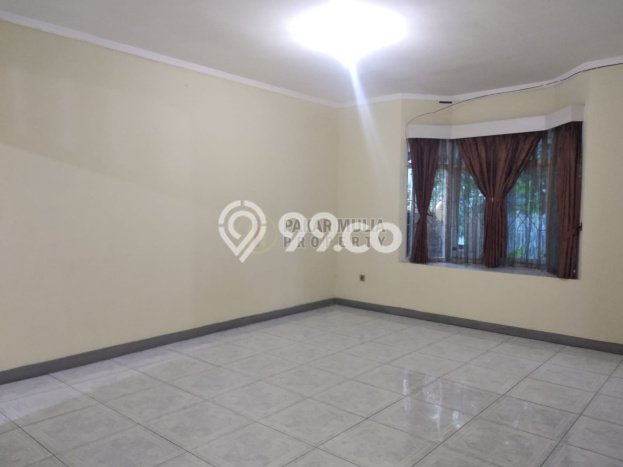 Jual Rumah Bagus Siap Huni LB 240m2 di Antapani, Bandung Jual Rumah Bagus Siap Huni LB 240m2 di Antapani, Bandung