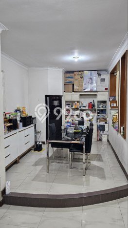 Rumah Luas Asri 4 KT Siap Pakai di Taman Holis Indah Bandung Rumah Luas Asri 4 KT Siap Pakai di Taman Holis Indah Bandung