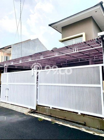 Hunian Cantik Modern Lb 210m2 di Arcamanik, Bandung Hunian Cantik Modern Lb 210m2 di Arcamanik, Bandung
