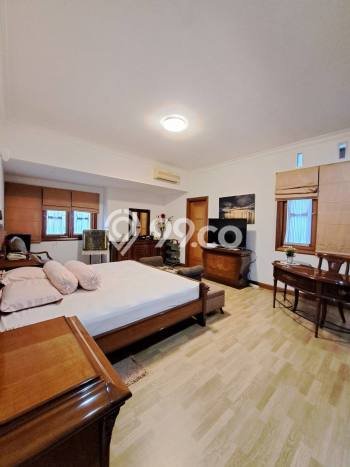 Hunian Mewah Dijual LT 400m2 di Batununggal, Bandung Hunian Mewah Dijual LT 400m2 di Batununggal, Bandung