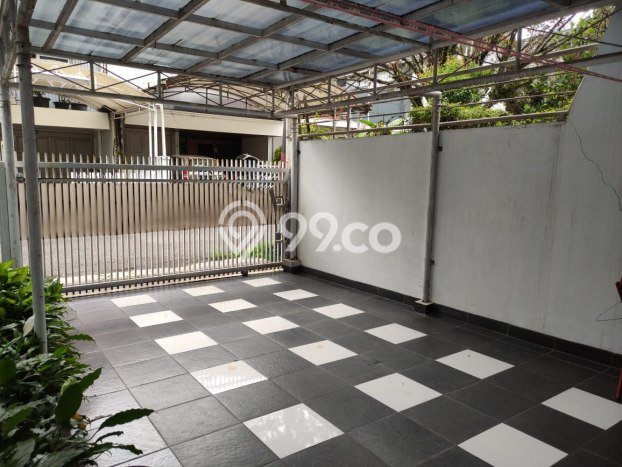 Rumah Luxury Modern Tanpa Renovasi di Tubagus Ismail Bandung Rumah Luxury Modern Tanpa Renovasi di Tubagus Ismail Bandung