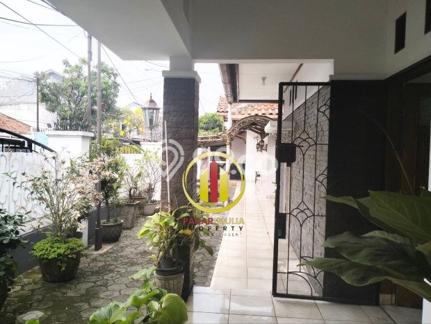 For Sale Rumah 4 Kamar Lokasi Ideal Bagus dan Strategis di Margahayu For Sale Rumah 4 Kamar Lokasi Ideal Bagus dan Strategis di Margahayu