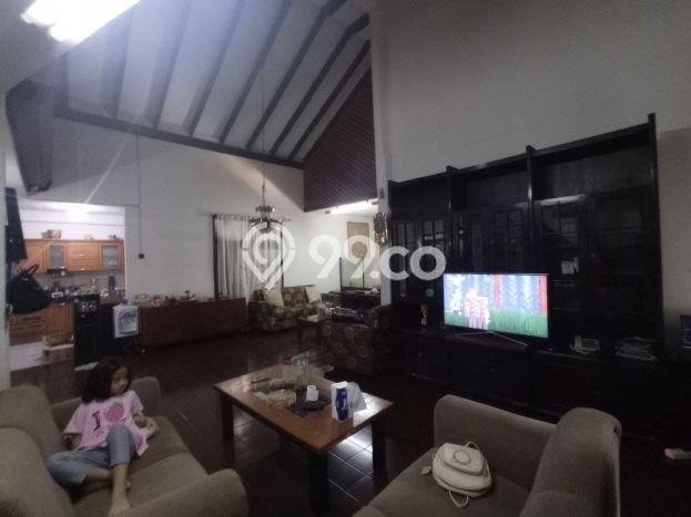 Rumah Elit Modern Tanpa Renovasi di Turangga Bandung Rumah Elit Modern Tanpa Renovasi di Turangga Bandung