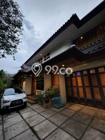 Rumah Luxury Modern Siap Huni di BKR Bandung Rumah Luxury Modern Siap Huni di BKR Bandung