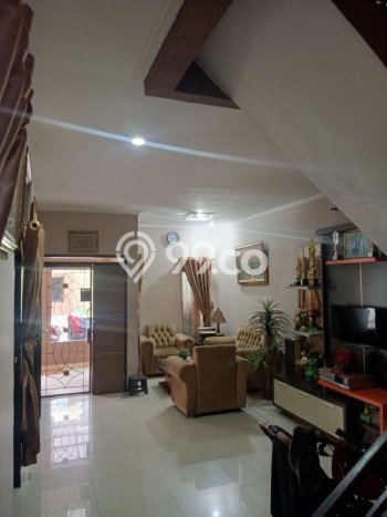 SPECIAL PRICE! Rumah Asri di , Luas 133m2m² Bangunan 200m2m² SPECIAL PRICE! Rumah Asri di , Luas 133m2m² Bangunan 200m2m²