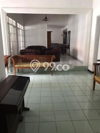 HARGA SPESIAL! Rumah Modern area Taman Kopo Indah, Bandung, Luas 204m² LB 200m² BISA KPR! HARGA SPESIAL! Rumah Modern area Taman Kopo Indah, Bandung, Luas 204m² LB 200m² BISA KPR!