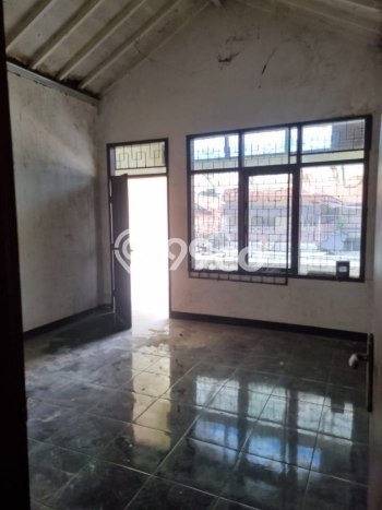 Siap Huni Rumah Mewah 4 Kamar di Regol Dekat ke Mana Saja Siap Huni Rumah Mewah 4 Kamar di Regol Dekat ke Mana Saja