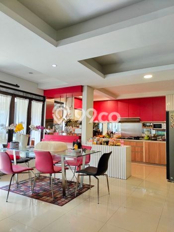 Rumah Mewah LB 400m2 Siap Pakai Desain Elegan di Turangga, Bandung Rumah Mewah LB 400m2 Siap Pakai Desain Elegan di Turangga, Bandung