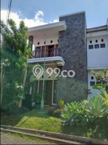 Ready to Use! Luxury House LT 203m2 Desain Modern di Cigadung Ready to Use! Luxury House LT 203m2 Desain Modern di Cigadung