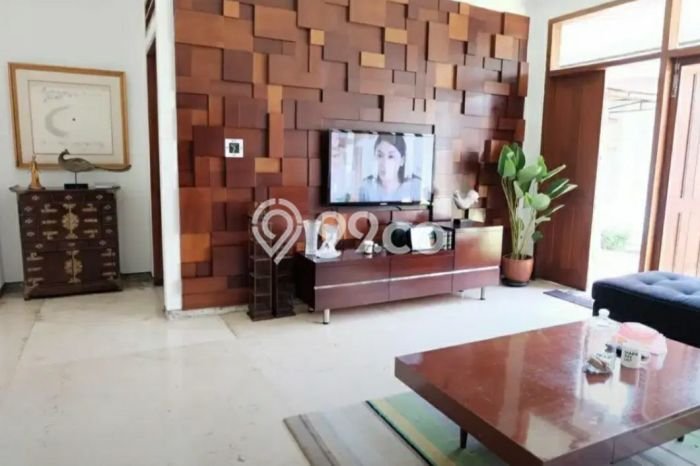 Rumah 6 Kamar di Pinggir Kota Bandung Wetan, Bandung - Lokasi Strategis Rumah 6 Kamar di Pinggir Kota Bandung Wetan, Bandung - Lokasi Strategis