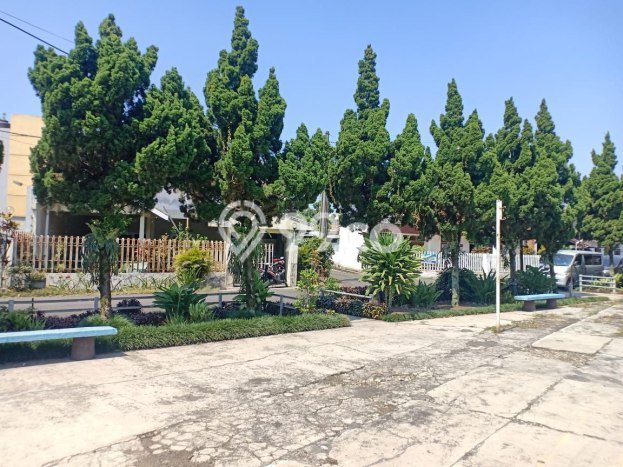 PROMO TERBATAS! Rumah Premium di Turangga, Bandung, Luas 253m2m² LB 300m2m² PROMO TERBATAS! Rumah Premium di Turangga, Bandung, Luas 253m2m² LB 300m2m²