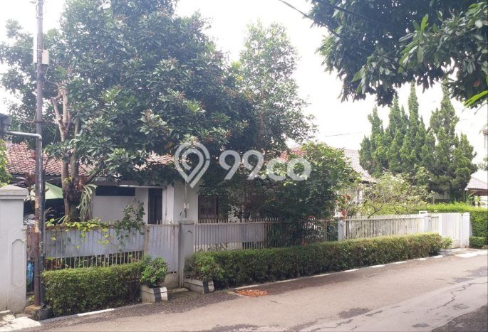 Rumah di Riau, Bandung, LT 366m² LB 200m² Rumah di Riau, Bandung, LT 366m² LB 200m²