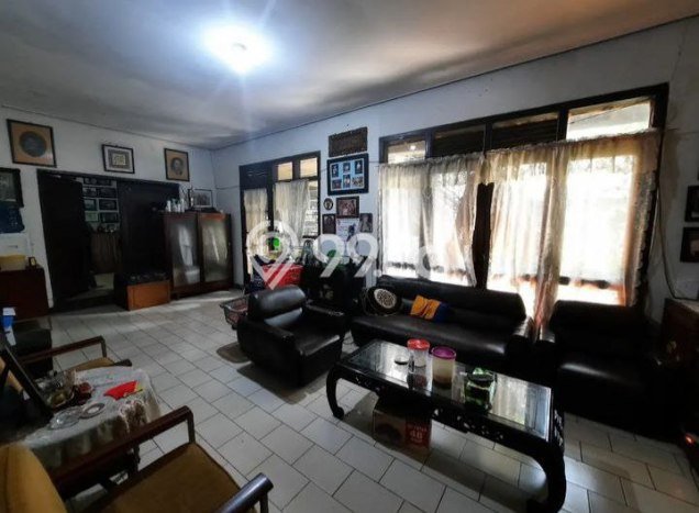 Rumah di Riau, Bandung, LT 366m² LB 200m² Rumah di Riau, Bandung, LT 366m² LB 200m²