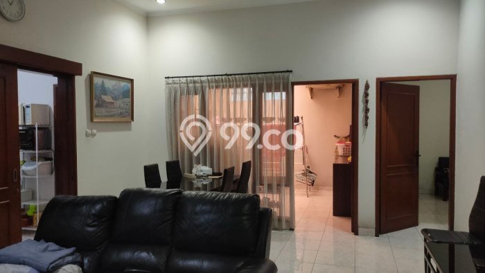 Rumah di Batununggal, Bandung, Luas 180m² Bangunan 110m² Rumah di Batununggal, Bandung, Luas 180m² Bangunan 110m²