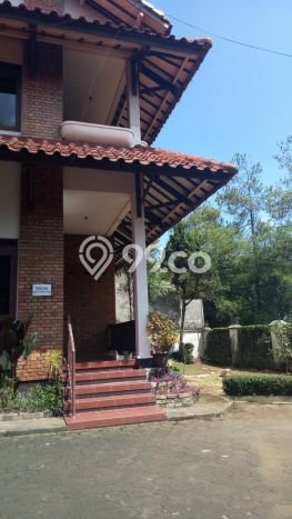 Rumah Impian dengan 5 Kamar Tidur di Kawasan Elite Dago, Bandung Rumah Impian dengan 5 Kamar Tidur di Kawasan Elite Dago, Bandung