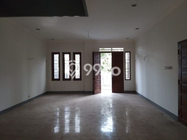 Rumah di Buah Batu, Bandung, Luas 197m² LB 220m² Rumah di Buah Batu, Bandung, Luas 197m² LB 220m²