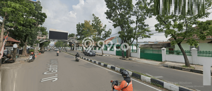 Rumah Elit LB 450m2 Siap Pakai Desain Elegan di Gatot Subroto, Bandung Rumah Elit LB 450m2 Siap Pakai Desain Elegan di Gatot Subroto, Bandung