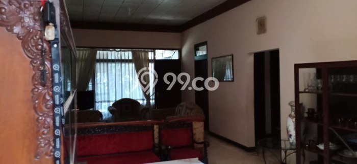 SIAP HUNI! Rumah Strategis area Turangga, LT 468m2m² Bangunan 350m2m² SIAP HUNI! Rumah Strategis area Turangga, LT 468m2m² Bangunan 350m2m²