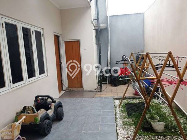Dijual Rumah 5 Kamar Lokasi Ideal Bagus dan Strategis di Arcamanik Dijual Rumah 5 Kamar Lokasi Ideal Bagus dan Strategis di Arcamanik