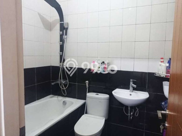 Dijual Rumah 5 Kamar Lokasi Ideal Bagus dan Strategis di Arcamanik Dijual Rumah 5 Kamar Lokasi Ideal Bagus dan Strategis di Arcamanik
