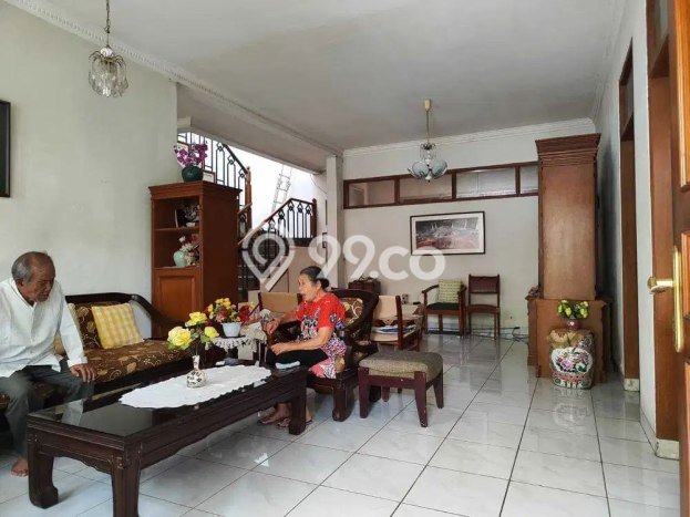 Rumah 4 KT 3 KM Newly Renovated di Lokasi Prestisius , Bandung Rumah 4 KT 3 KM Newly Renovated di Lokasi Prestisius , Bandung