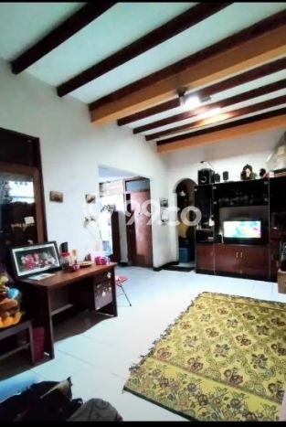 Rumah Lokasi Strategis area Turangga, Bandung, LT 131m2m² LB 200m2m² Rumah Lokasi Strategis area Turangga, Bandung, LT 131m2m² LB 200m2m²