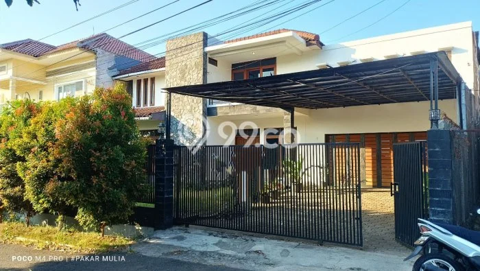 Rumah Elit Modern Tanpa Renovasi di Geger Kalong Bandung Rumah Elit Modern Tanpa Renovasi di Geger Kalong Bandung