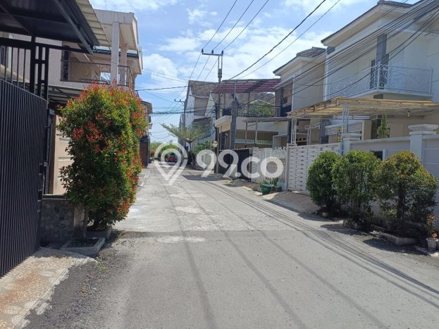 Rumah 5 KT 2 KM LT 127m2m², Luas Bangunan 130m2m² di , Bandung Rumah 5 KT 2 KM LT 127m2m², Luas Bangunan 130m2m² di , Bandung