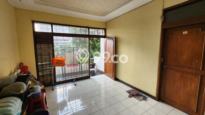 Rumah Mewah LB 200m2 Siap Pakai Desain Elegan di Turangga, Bandung Rumah Mewah LB 200m2 Siap Pakai Desain Elegan di Turangga, Bandung