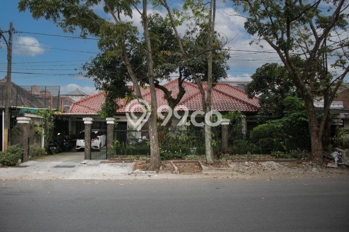GOOD DEAL! Rumah Strategis area Burangrang, Luas 427m² Bangunan 350m² GOOD DEAL! Rumah Strategis area Burangrang, Luas 427m² Bangunan 350m²