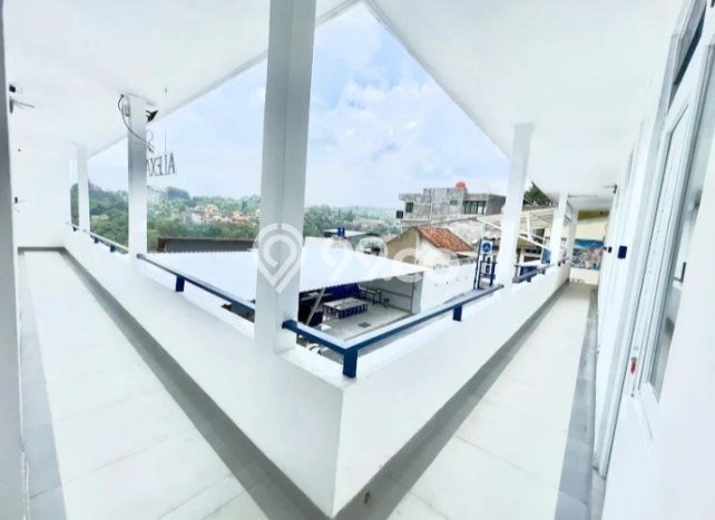 Rumah Strategis dengan Luas Tanah 343m2m² dan Luas Bangunan 300m2m² di Area Dago, Bandung Rumah Strategis dengan Luas Tanah 343m2m² dan Luas Bangunan 300m2m² di Area Dago, Bandung