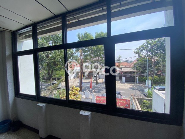 Ready to Use! Premium House LT 170m2 Desain Elegan di Riau Ready to Use! Premium House LT 170m2 Desain Elegan di Riau