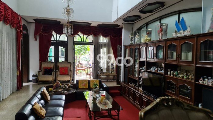 Ready to Use! Premium House LT 500m2 Desain Elegan di Pasteur Ready to Use! Premium House LT 500m2 Desain Elegan di Pasteur
