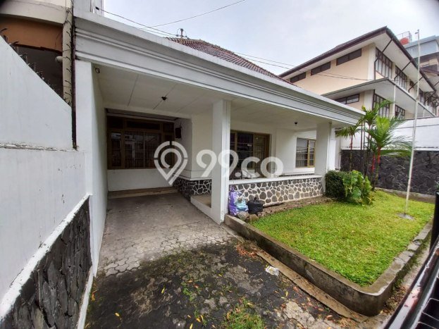 Ready to Use! Luxury House LT 327m2 Desain Elegan di Riau Ready to Use! Luxury House LT 327m2 Desain Elegan di Riau