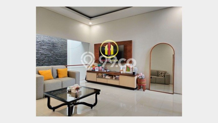Rumah Mewah dengan 3 Kamar Tidur di Lingkungan Asri Turangga, Bandung Rumah Mewah dengan 3 Kamar Tidur di Lingkungan Asri Turangga, Bandung
