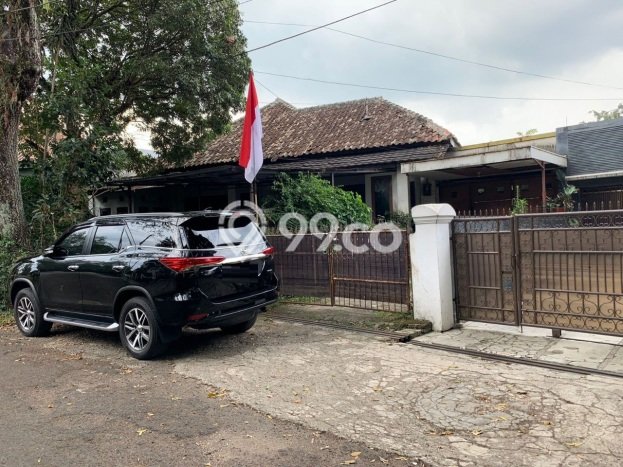 Dijual Rumah Luas Elegan Dengan View Eksklusif di Riau, Bandung Dijual Rumah Luas Elegan Dengan View Eksklusif di Riau, Bandung