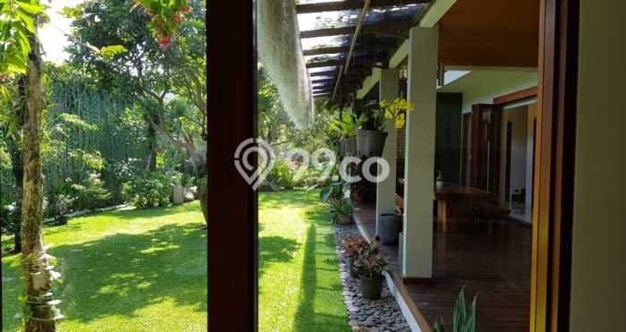 Ready to Use! Premium House LT 763m2 Desain Elegan di Dago Pakar Ready to Use! Premium House LT 763m2 Desain Elegan di Dago Pakar
