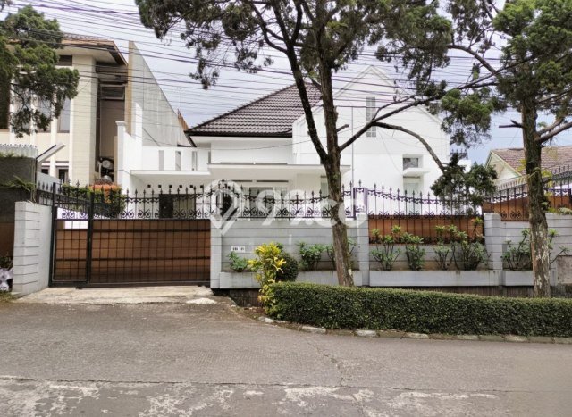 Rumah Luxury Modern Siap Huni di Setra Sari Bandung Rumah Luxury Modern Siap Huni di Setra Sari Bandung
