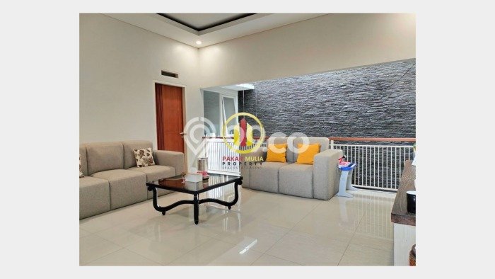 Rumah Mewah dengan 3 Kamar Tidur di Lingkungan Asri Turangga, Bandung Rumah Mewah dengan 3 Kamar Tidur di Lingkungan Asri Turangga, Bandung