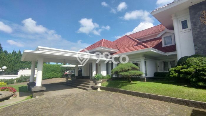 For Sale! Premium House LT 2579m2 Desain Elegan di Lembang For Sale! Premium House LT 2579m2 Desain Elegan di Lembang