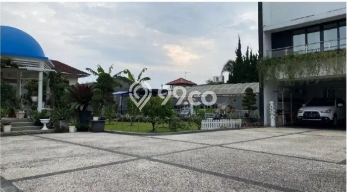 For Sale! Premium House LT 1000m2 Desain Elegan di Lembang For Sale! Premium House LT 1000m2 Desain Elegan di Lembang