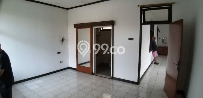 Rumah Idaman Modern! Rumah 2 Lantai area Turangga, Bandung, Luas 221m² Bangunan 250m² Rumah Idaman Modern! Rumah 2 Lantai area Turangga, Bandung, Luas 221m² Bangunan 250m²